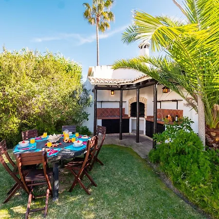 Вилла Villa In Gale With Pool & Beach Nearby *